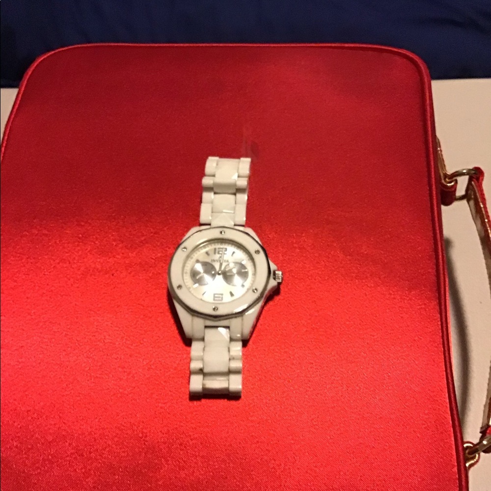 White Ceramic Watch - Picture 3 of 6